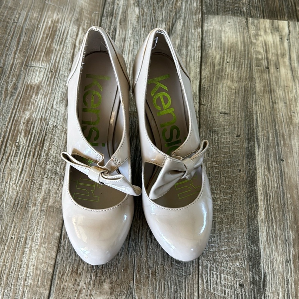 KENSIE GIRL, WOMEN BEAUTIFUL HEELS, SIZE 6.5